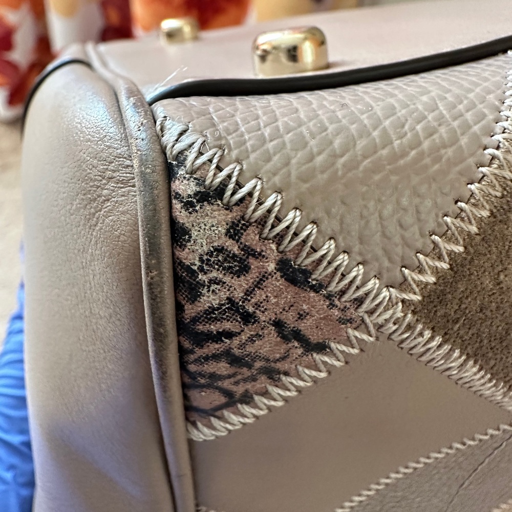 Coach Handbag in Lamb Skin Leather - Picture 15 of 16